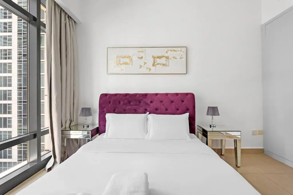 ドバイUrban Luxury Furnished 1 Bhk With Gym And Pool Accessアパートメント アラブ首長国連邦