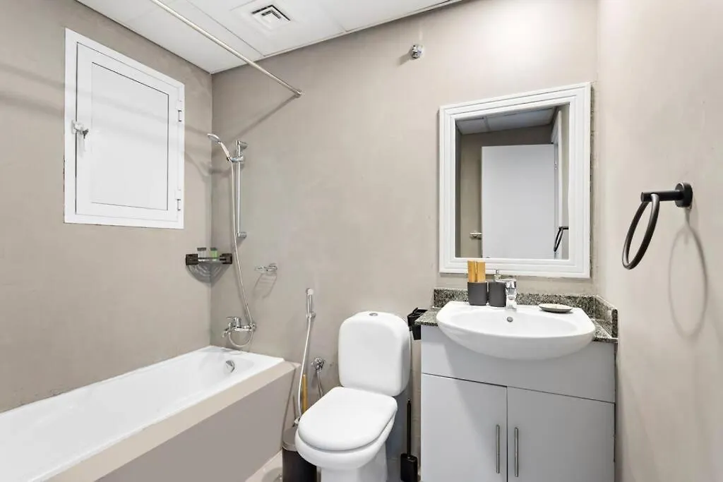 Urban Luxury Furnished 1 Bhk With Gym And Pool Access Apartment Dubai 0*,