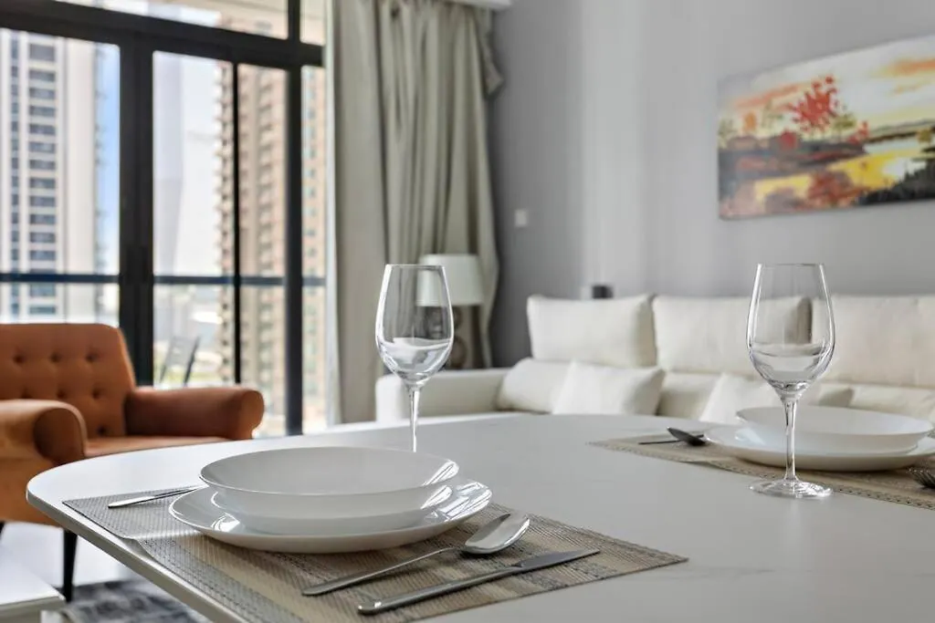 Urban Luxury Furnished 1 Bhk With Gym And Pool Access Apartment Dubai